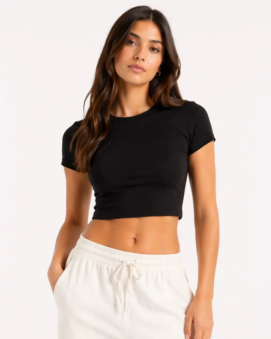 Everyday cropped tee — Black